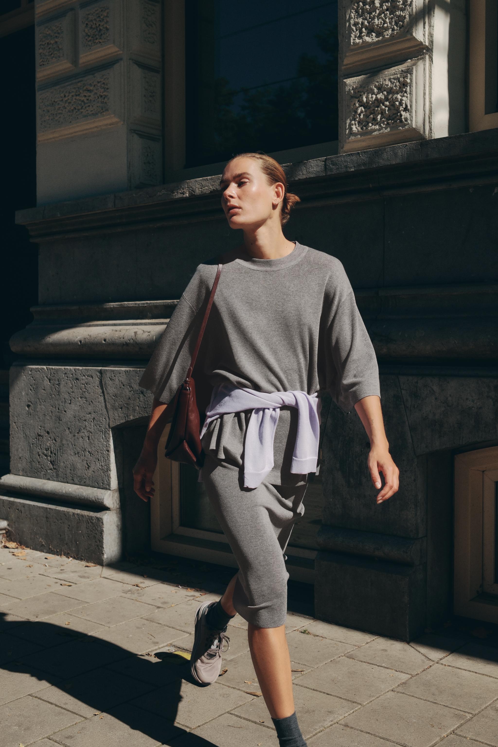 OVERSIZED BASIC KNIT TOP