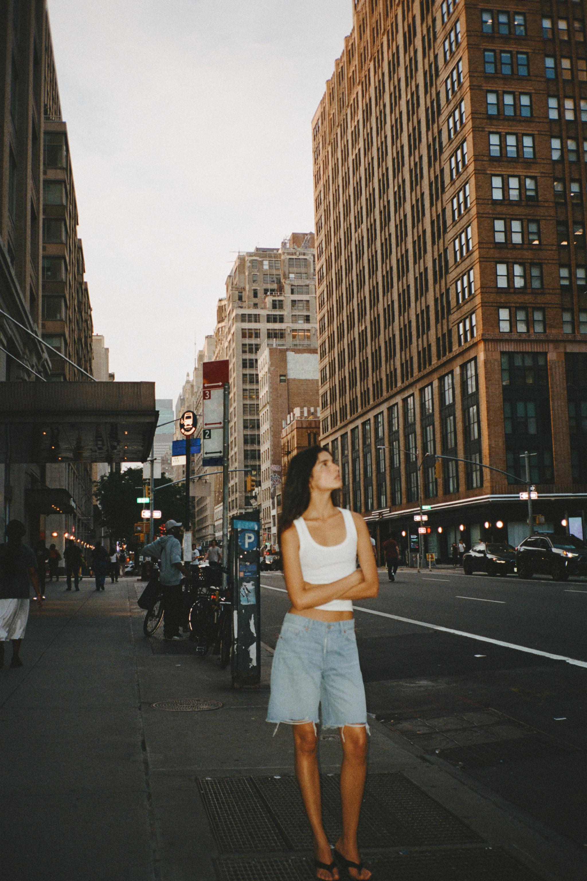 MID-RISE RIPPED TRF DENIM SHORTS