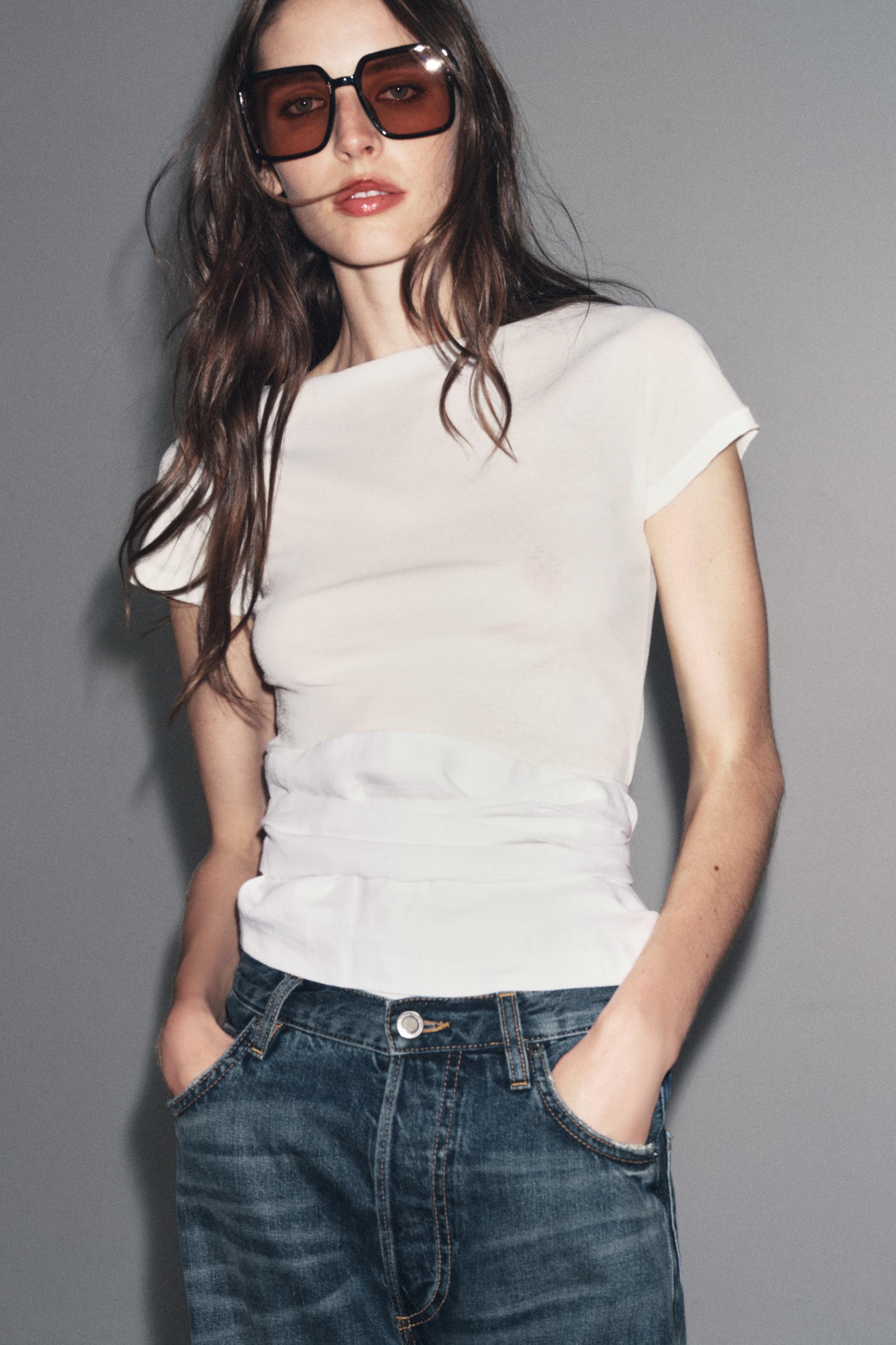 SHORT SLEEVE T-SHIRT