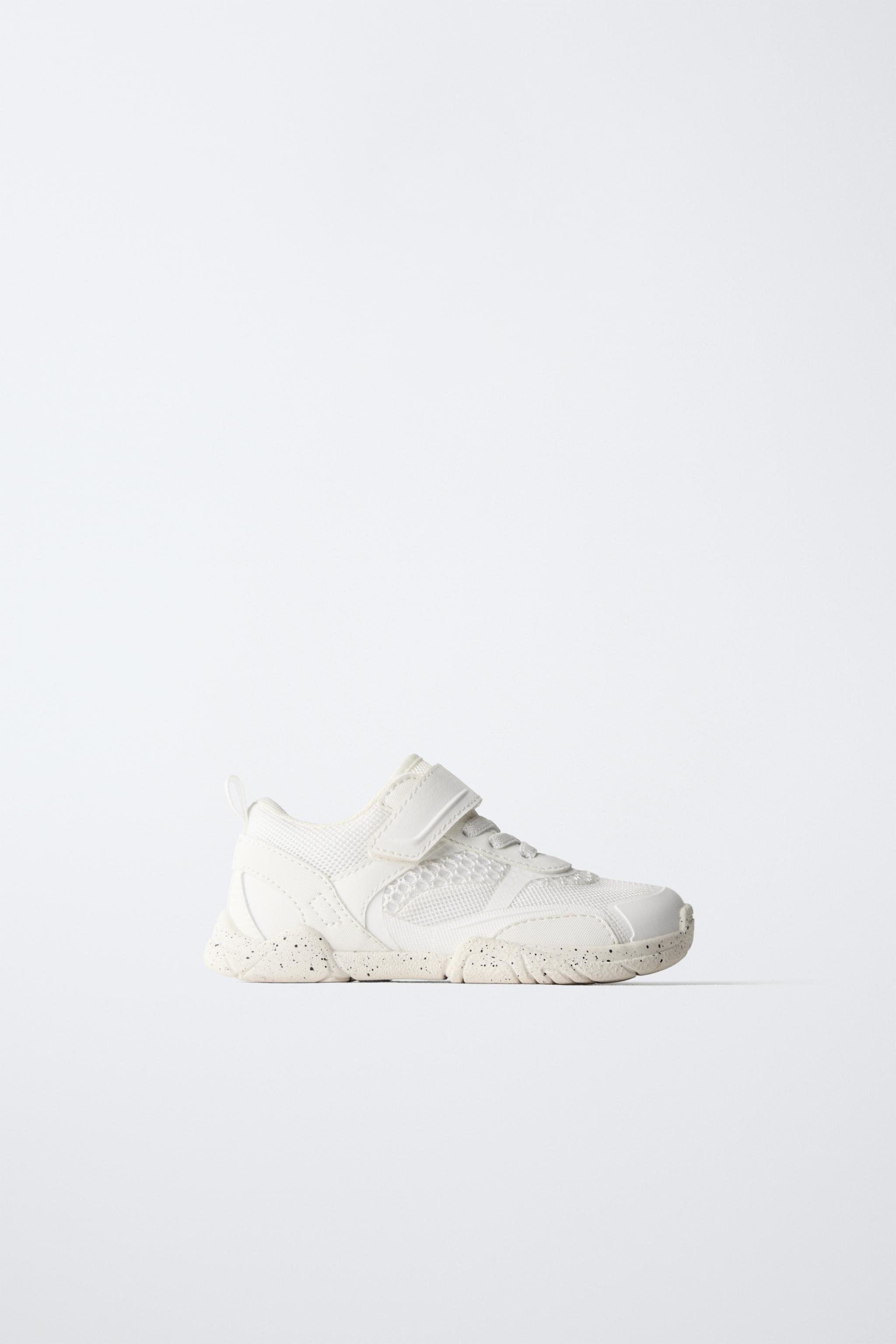 BAREFOOT SNEAKERS