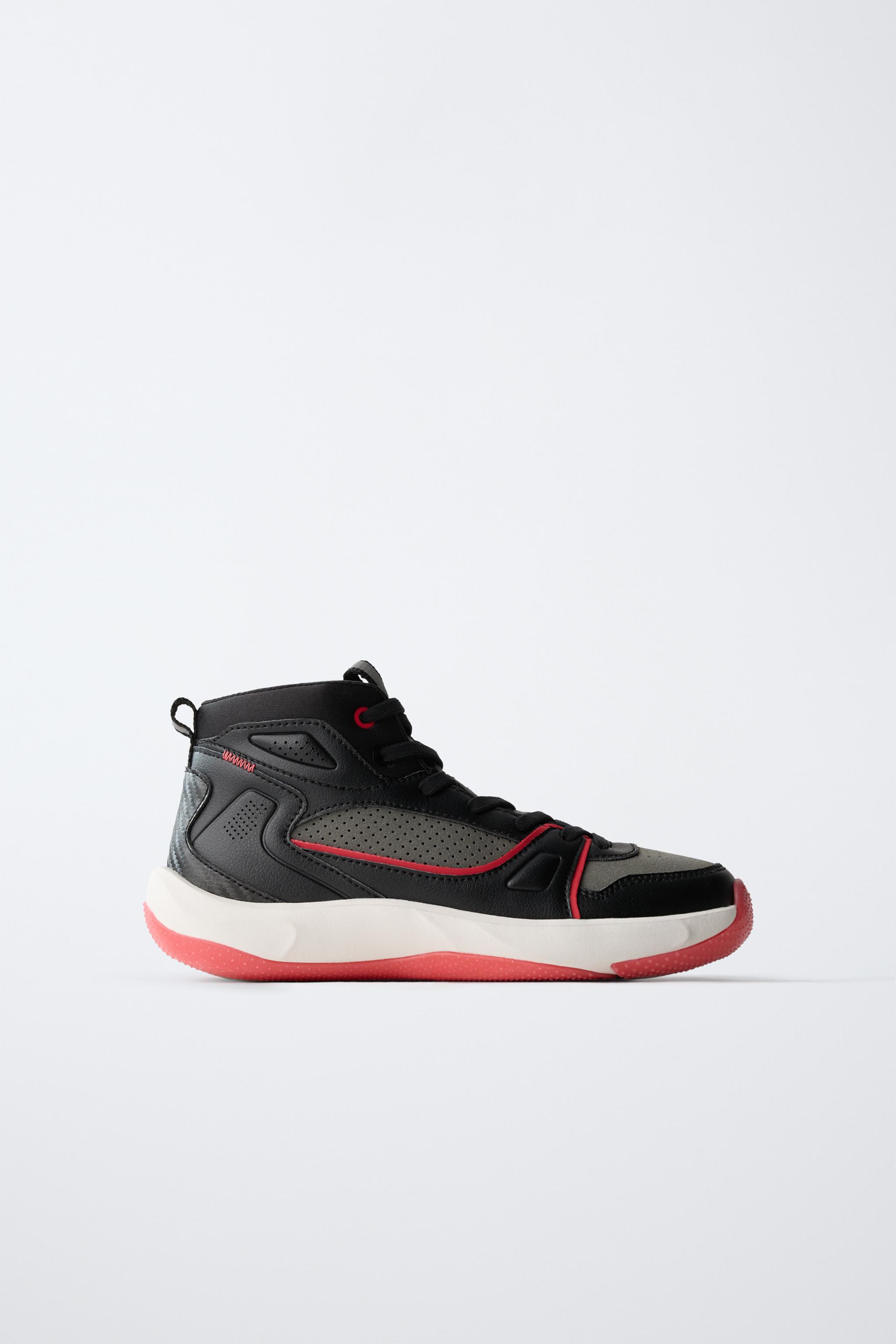 SPORTY HIGH TOP SNEAKERS