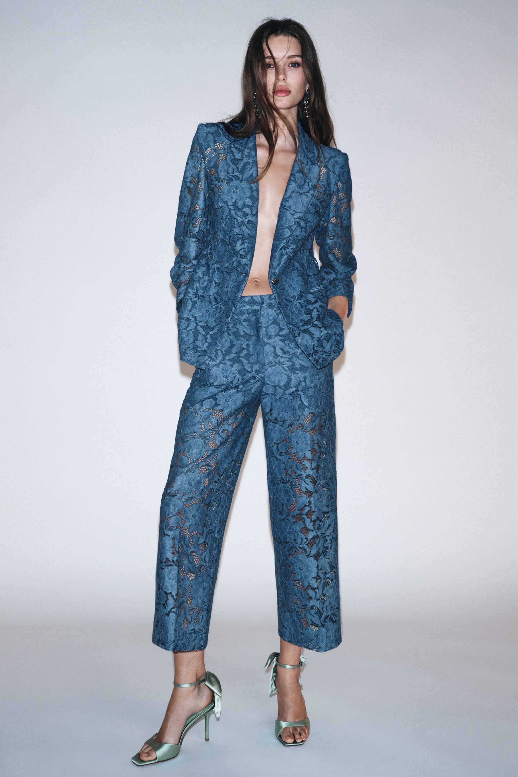CROPPED LACE PANTS