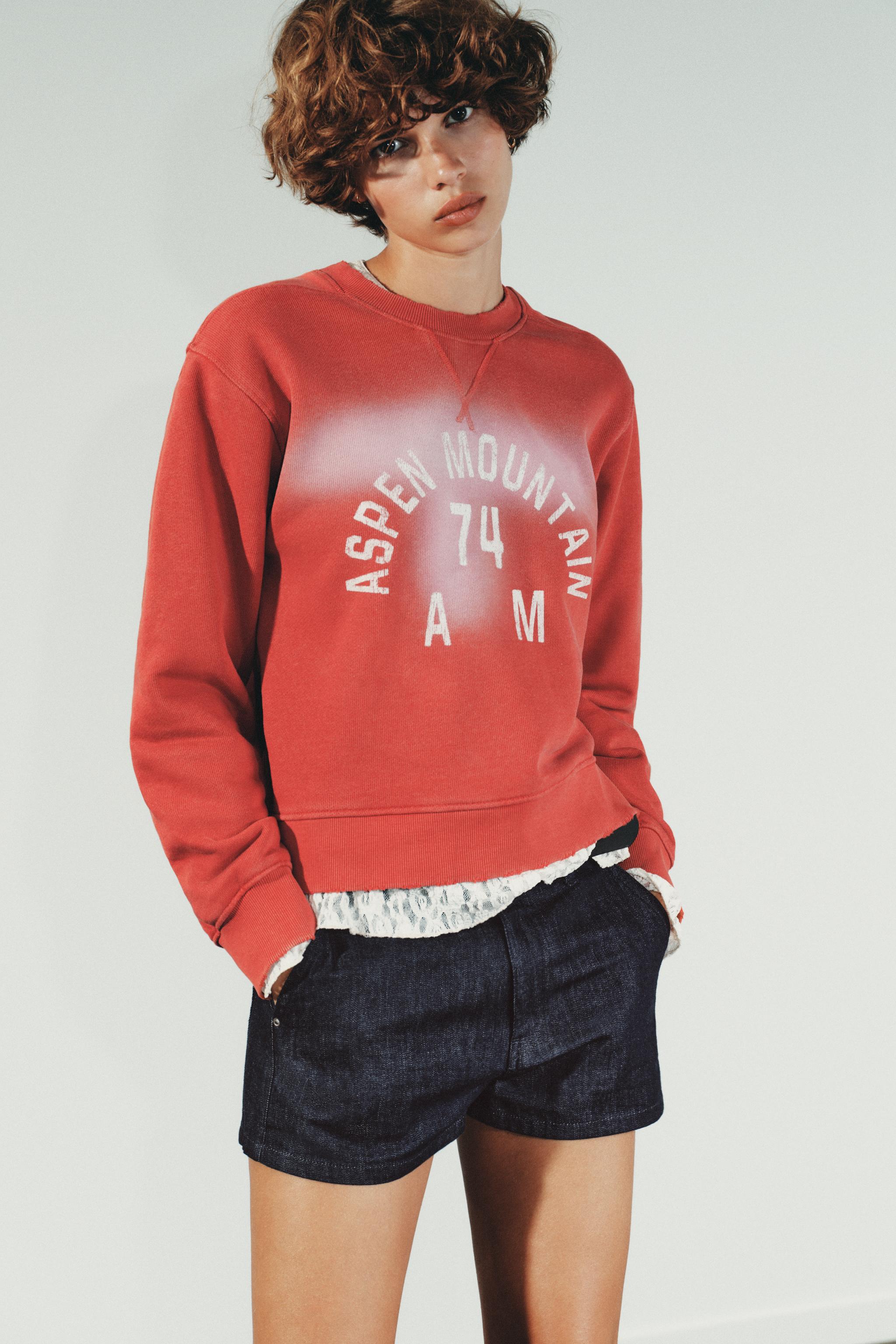 WASHED EFFECT TEXT SWEATSHIRT