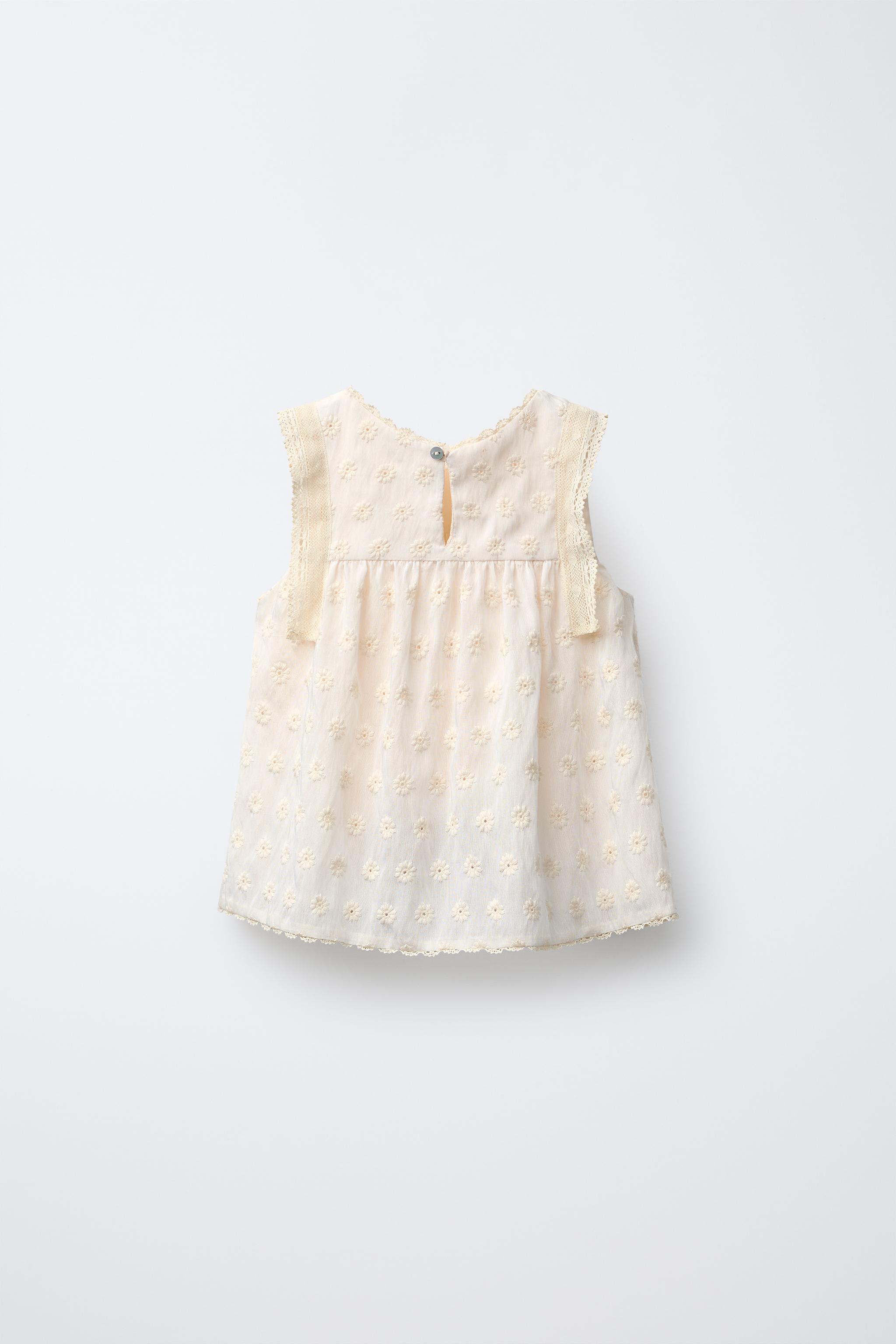 EMBROIDERED LACE TOP