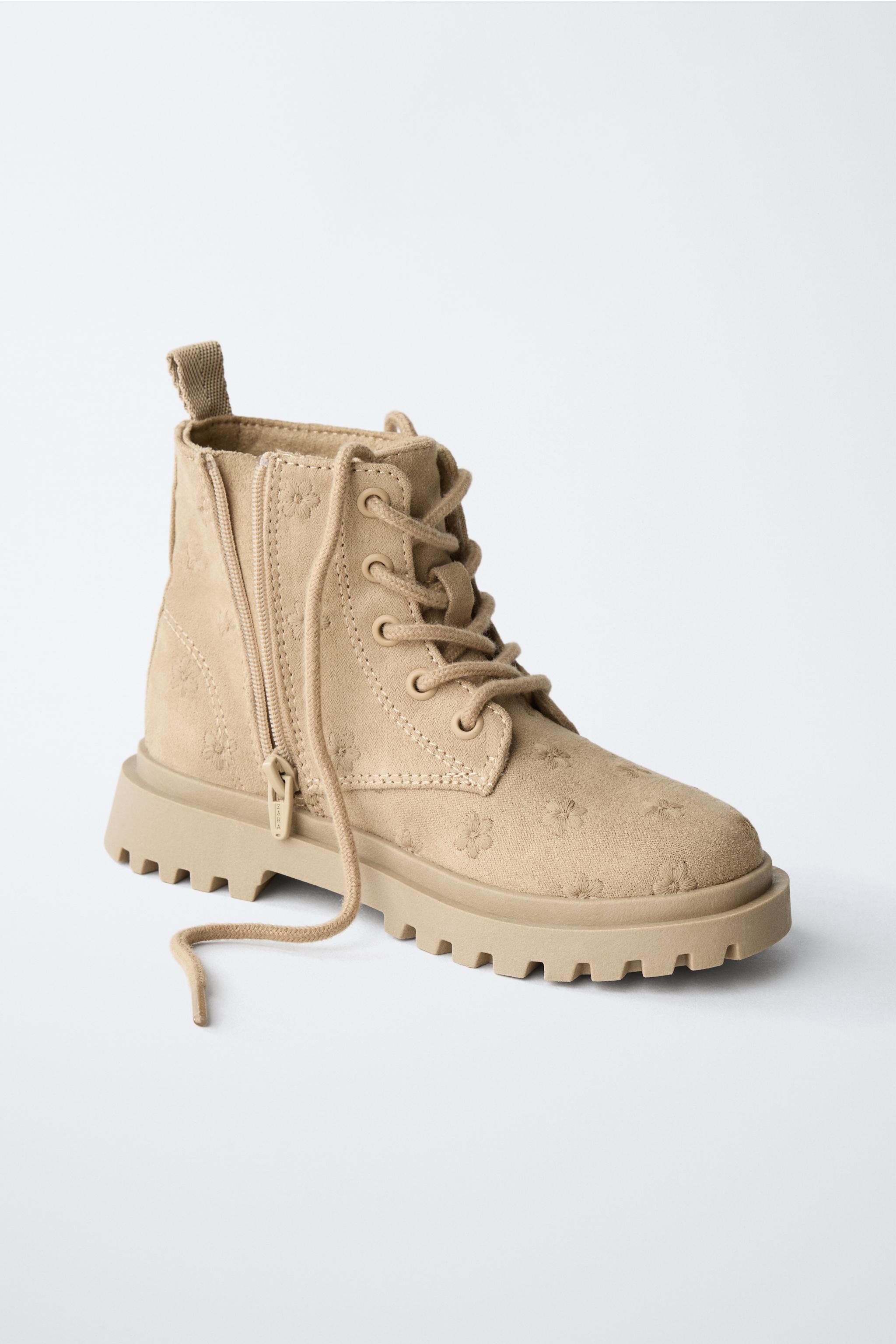 FLOWER BOOTS