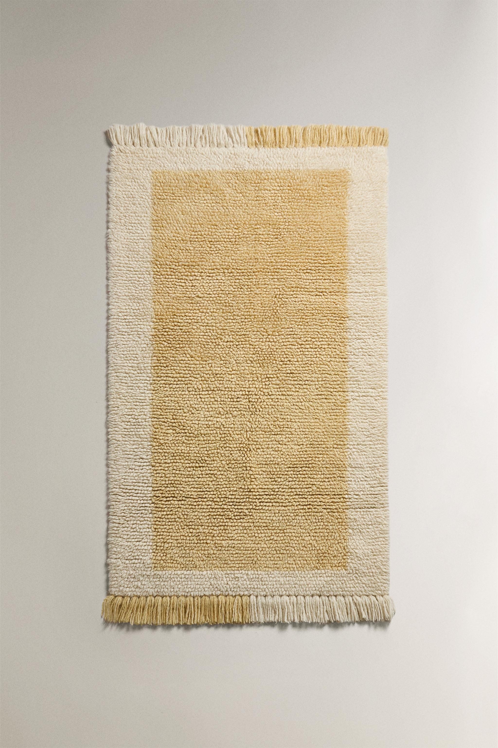 WOOL AREA RUG