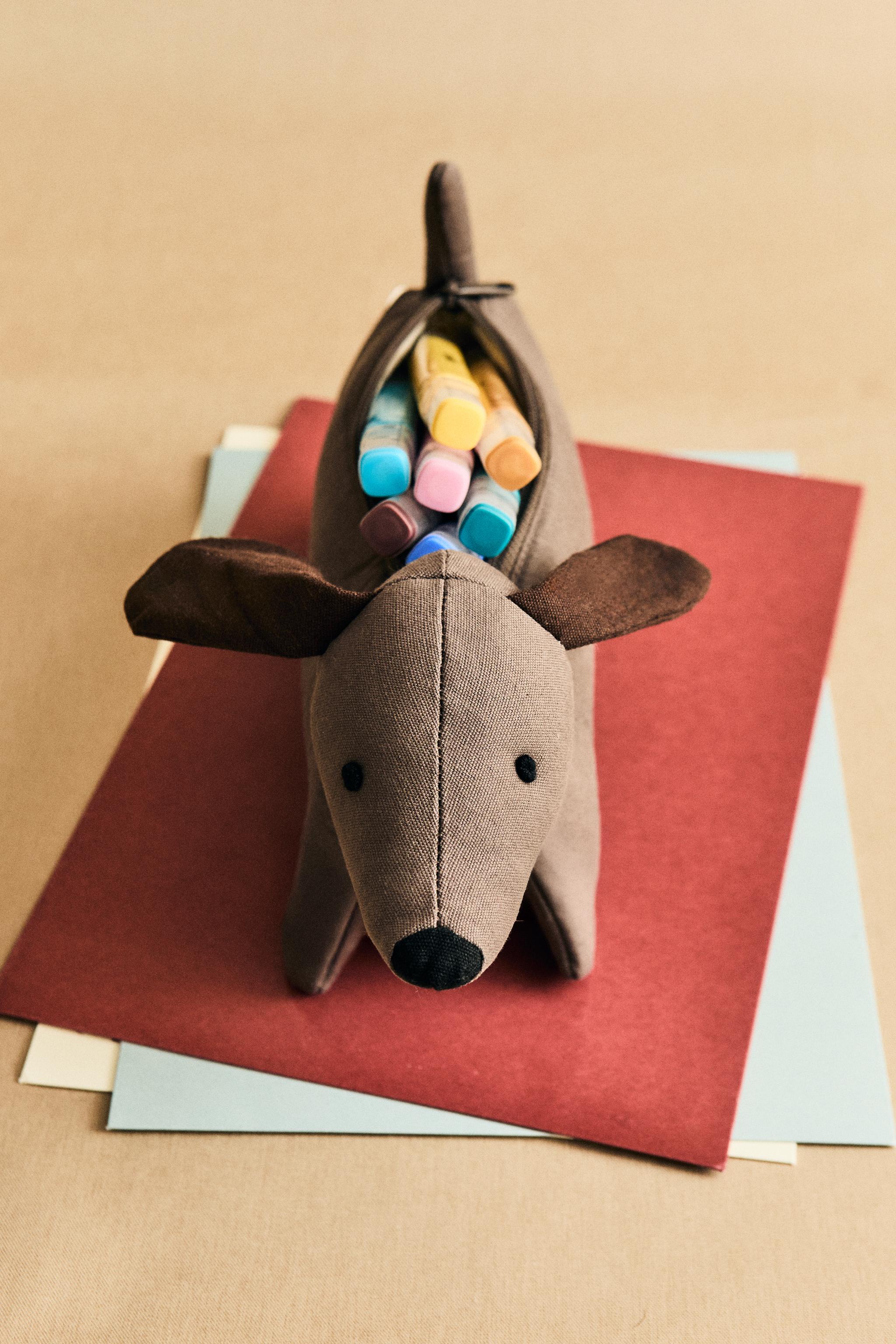 CHILDREN'S DOG CASE