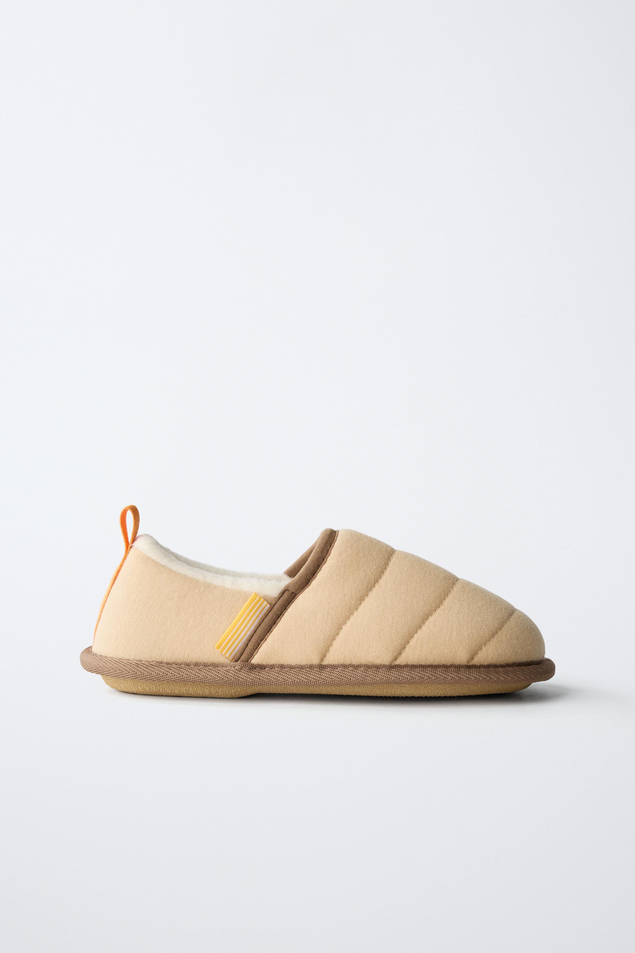 DETAIL HOME SLIPPERS