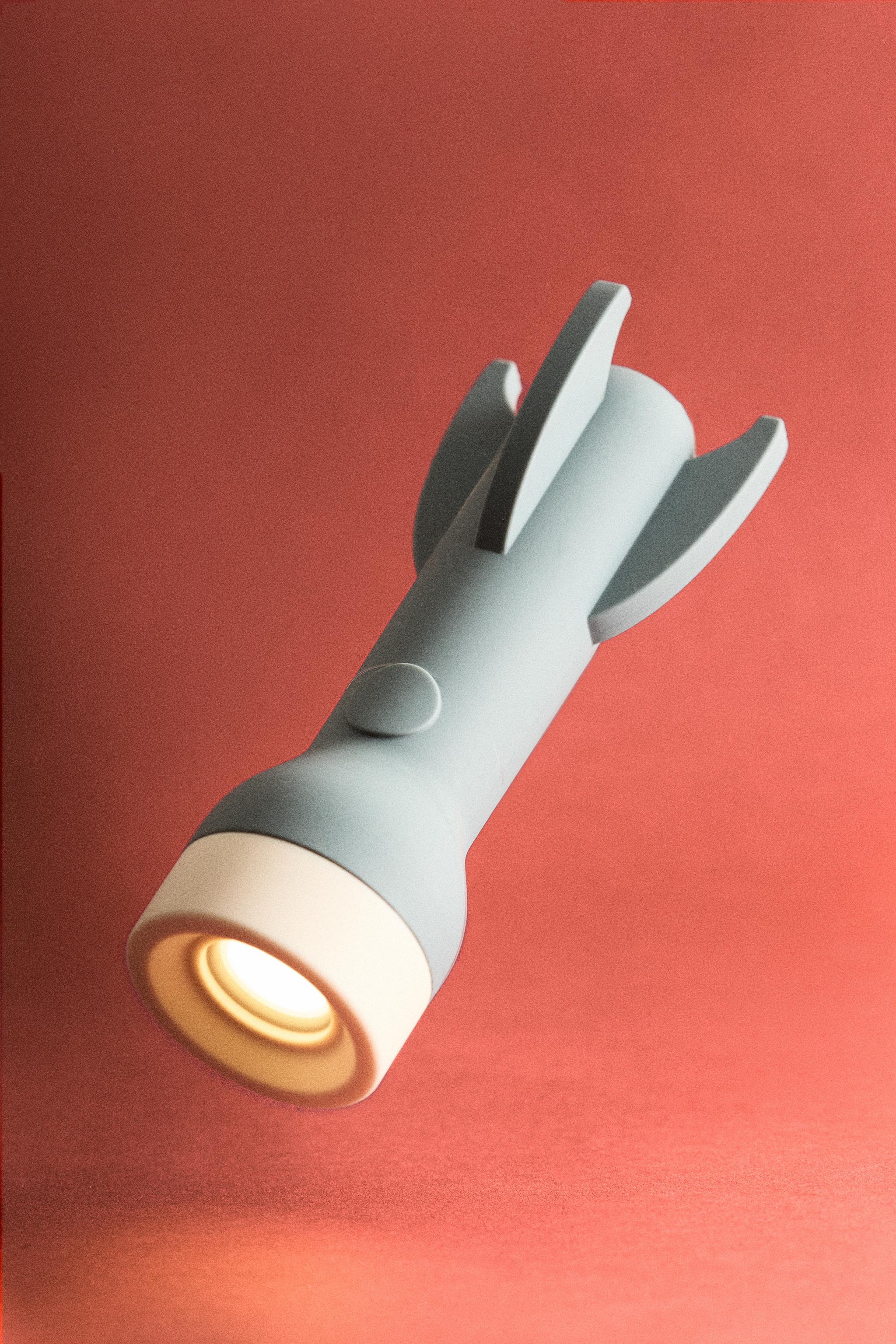 CHILDREN'S ROCKET FLASHLIGHT