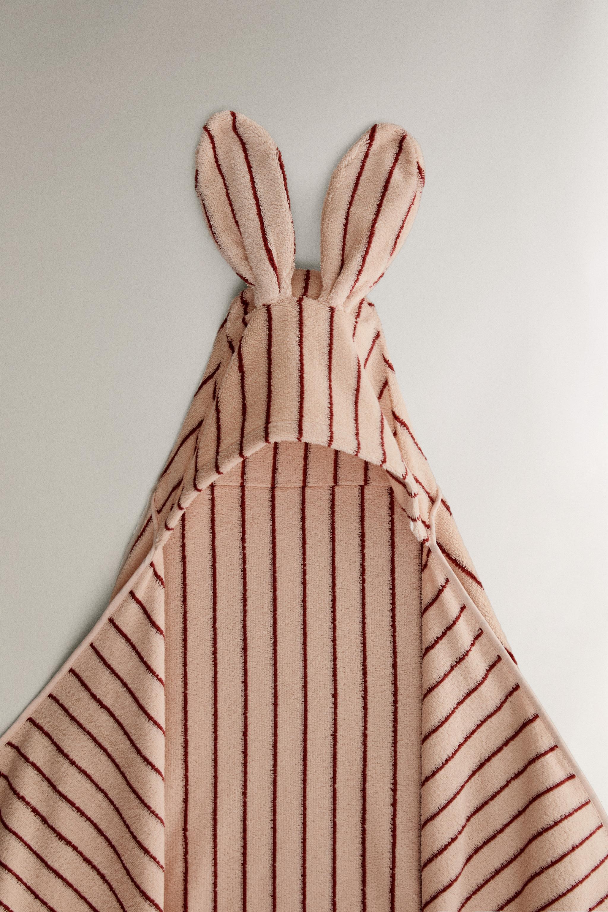 HOODED VELOUR STRIPED BATH TOWEL