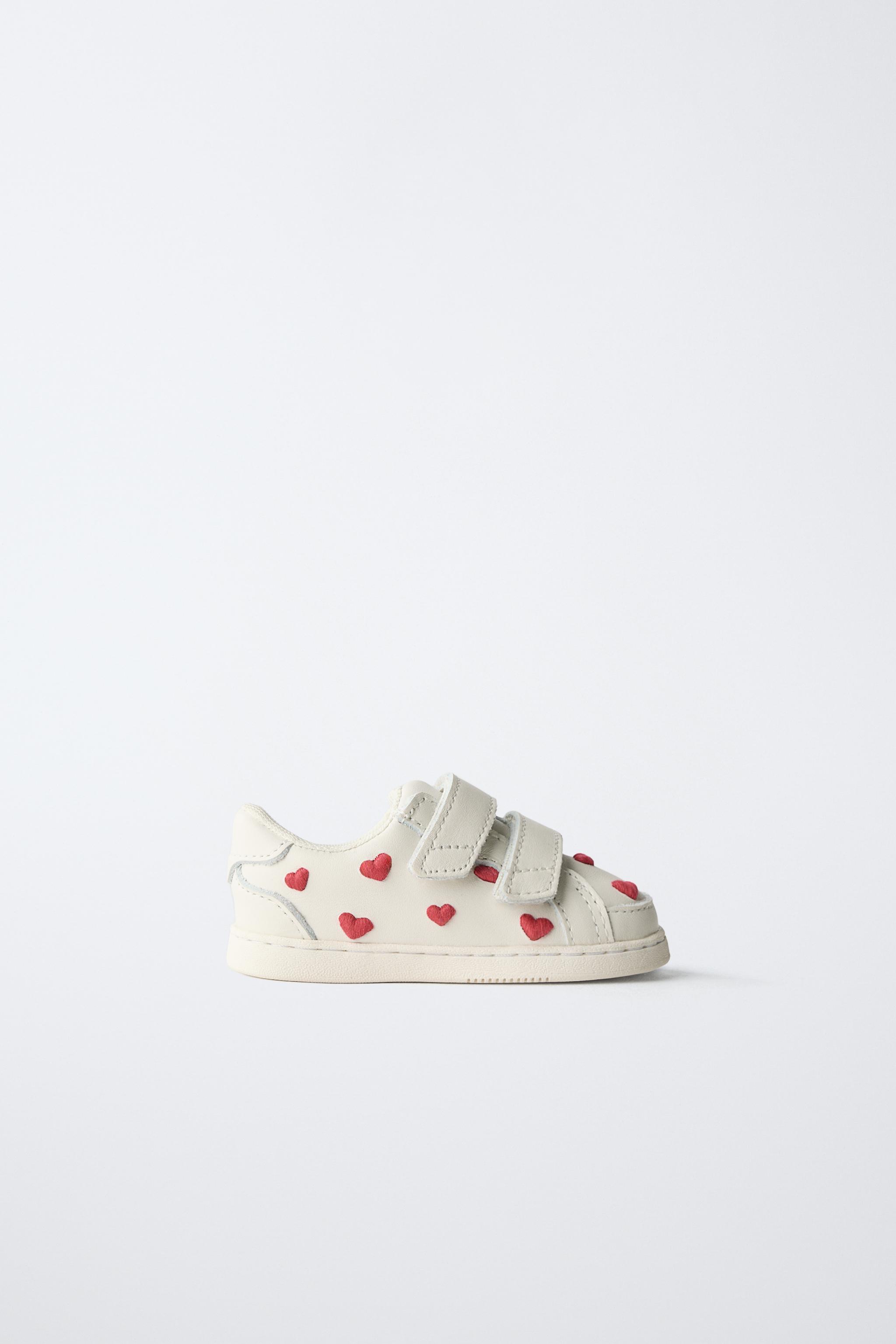 BAREFOOT HEART SNEAKERS