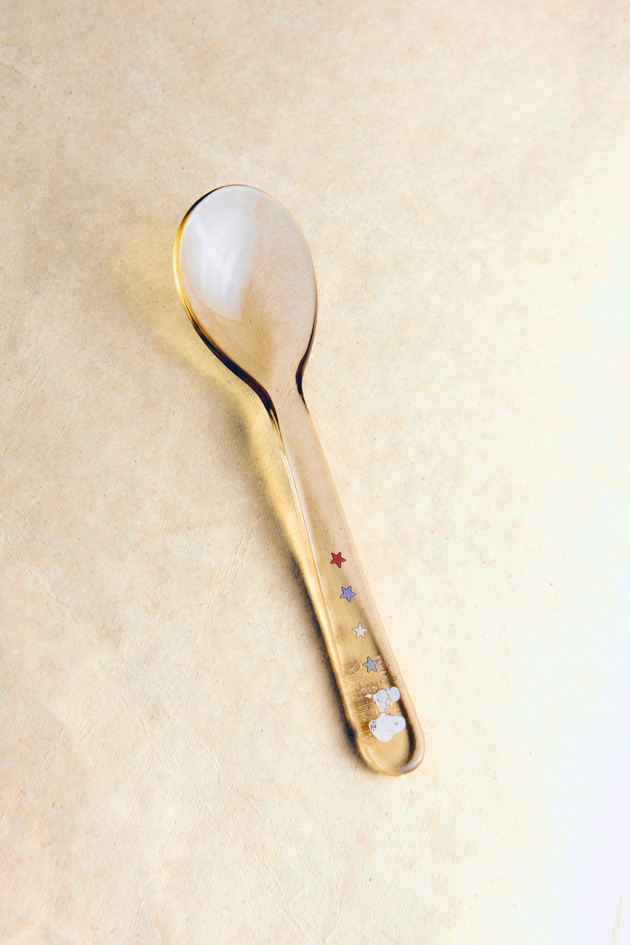 CHILDREN'S PEANUTS™ SPOON WITH HANDLE