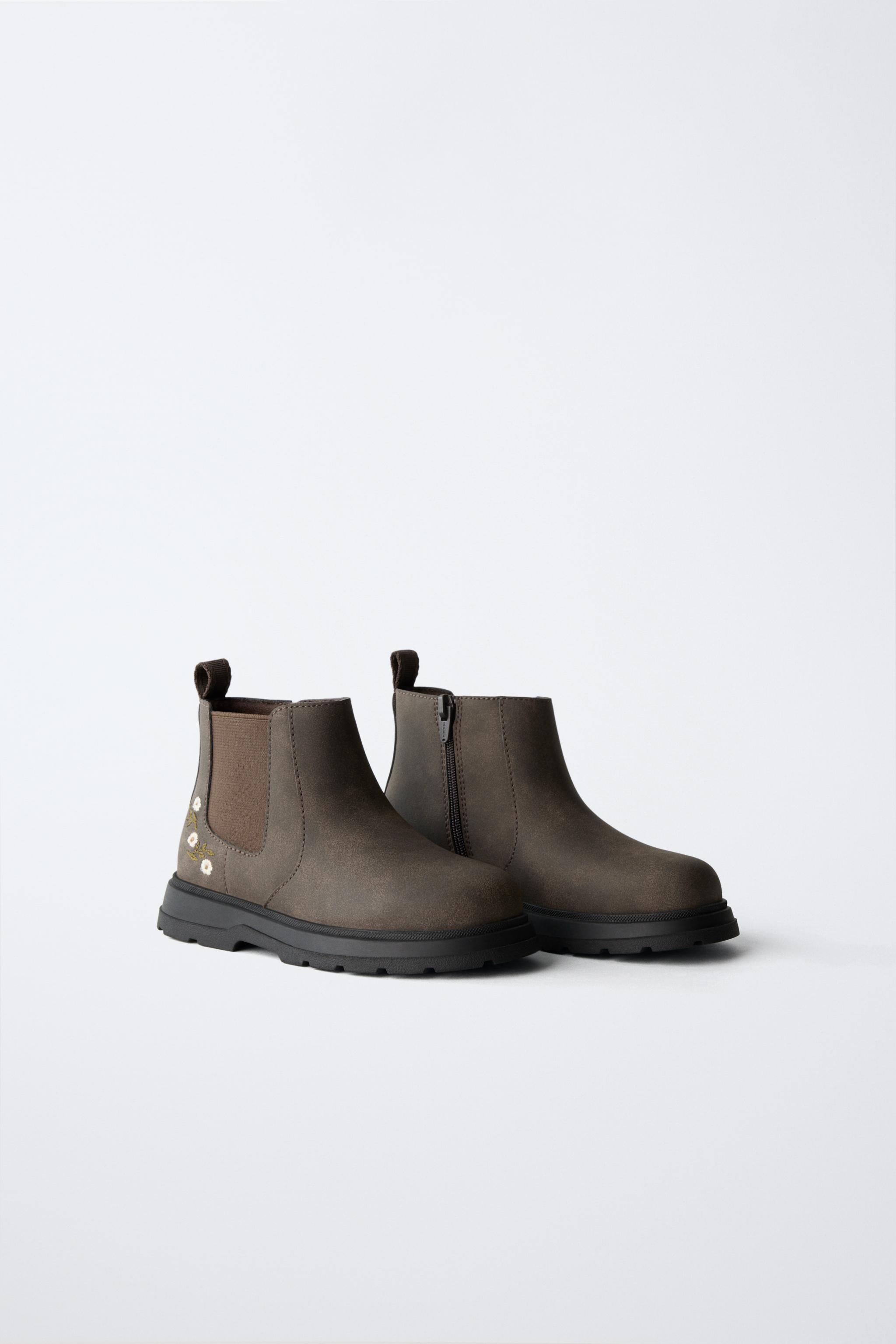FLOWER CHELSEA BOOTS