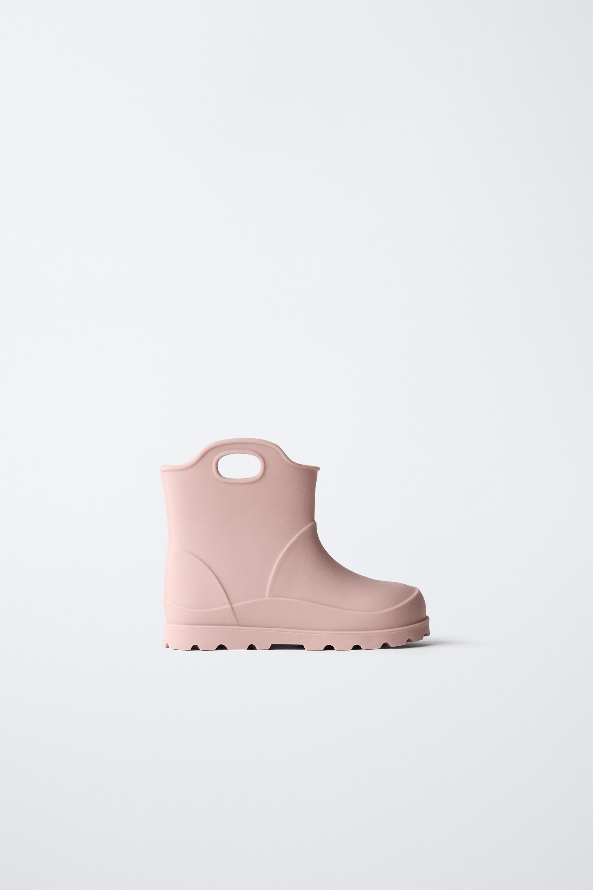 COLOR RAIN BOOTS