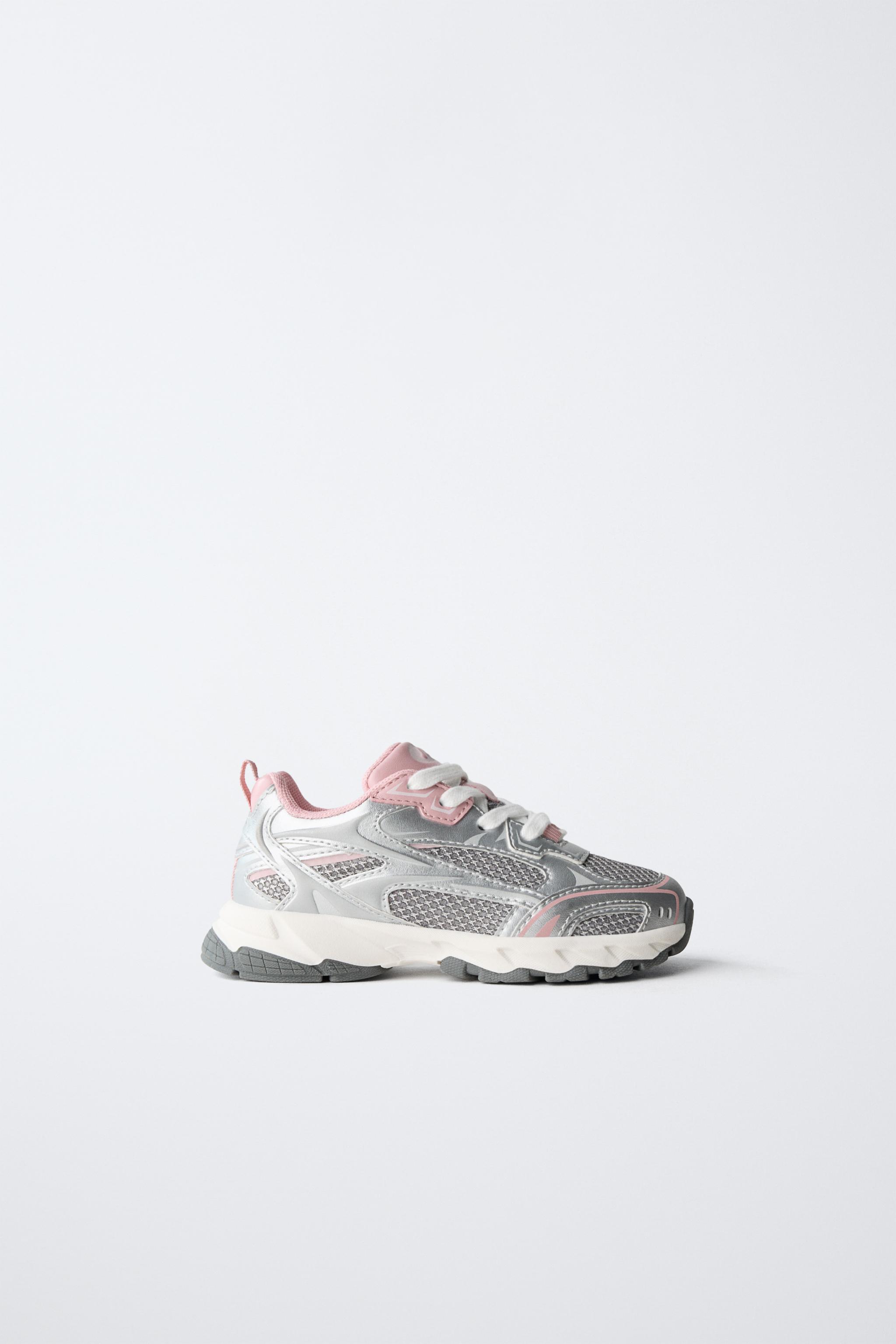 MESH SNEAKERS