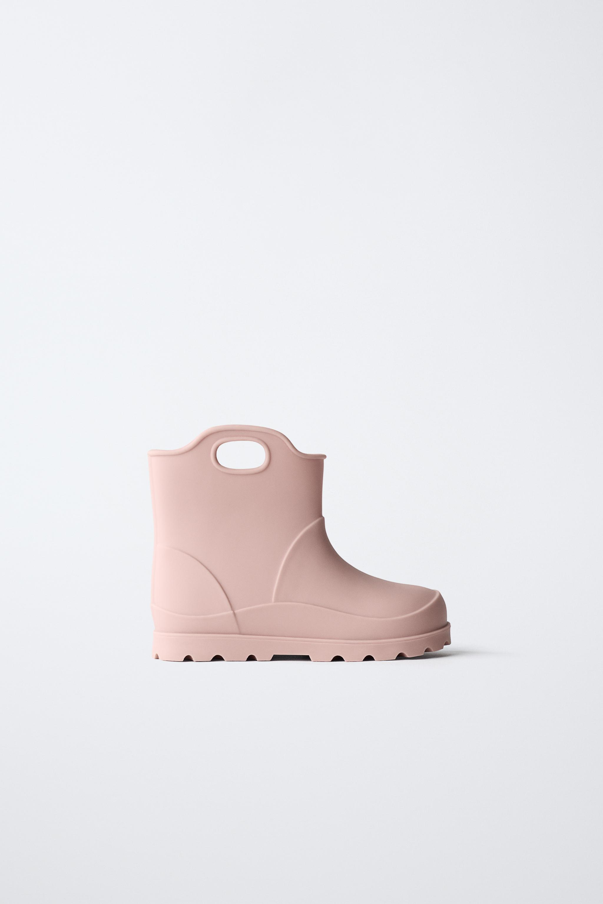 COLOR RAIN BOOTS