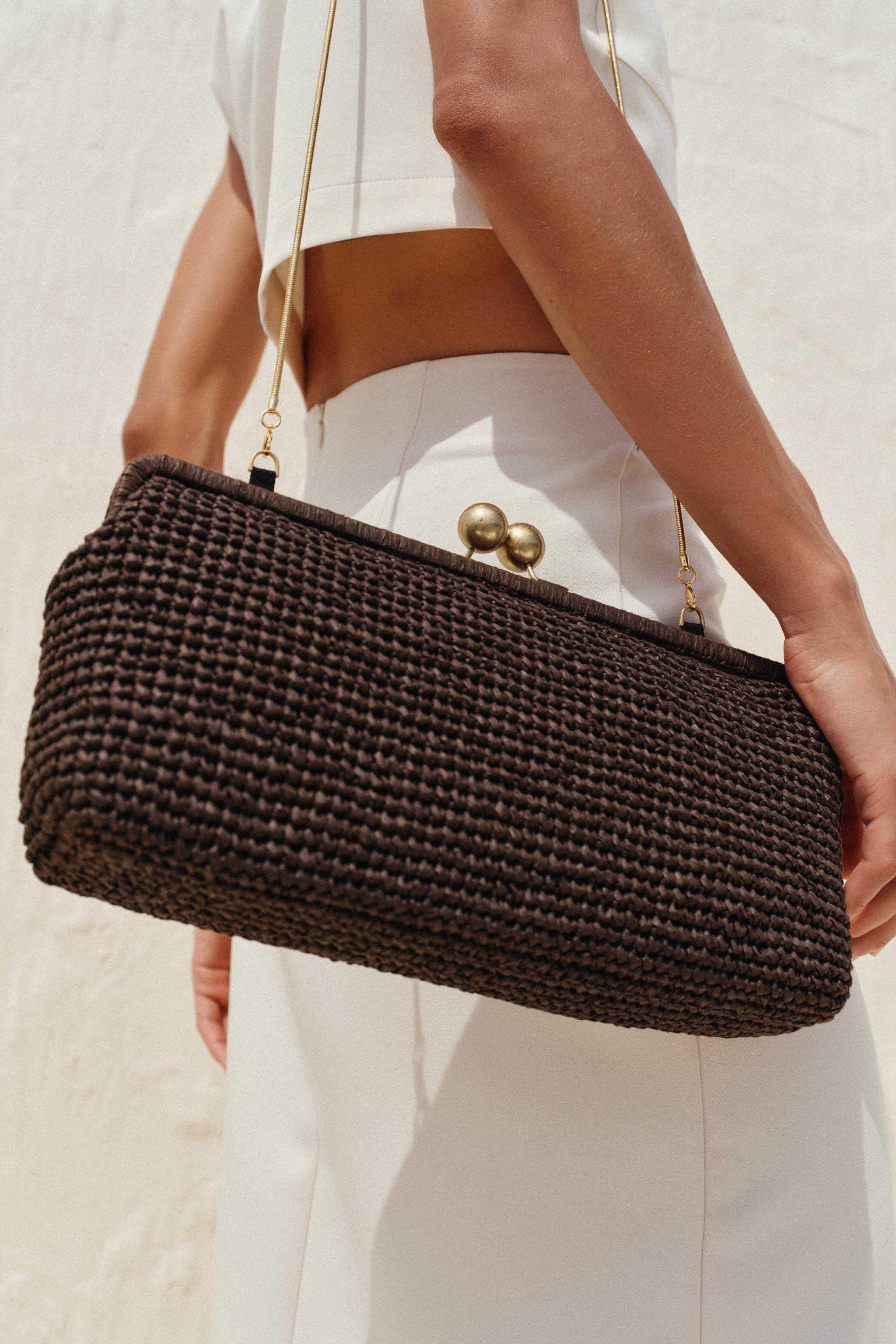 WOVEN CLUTCH BAG