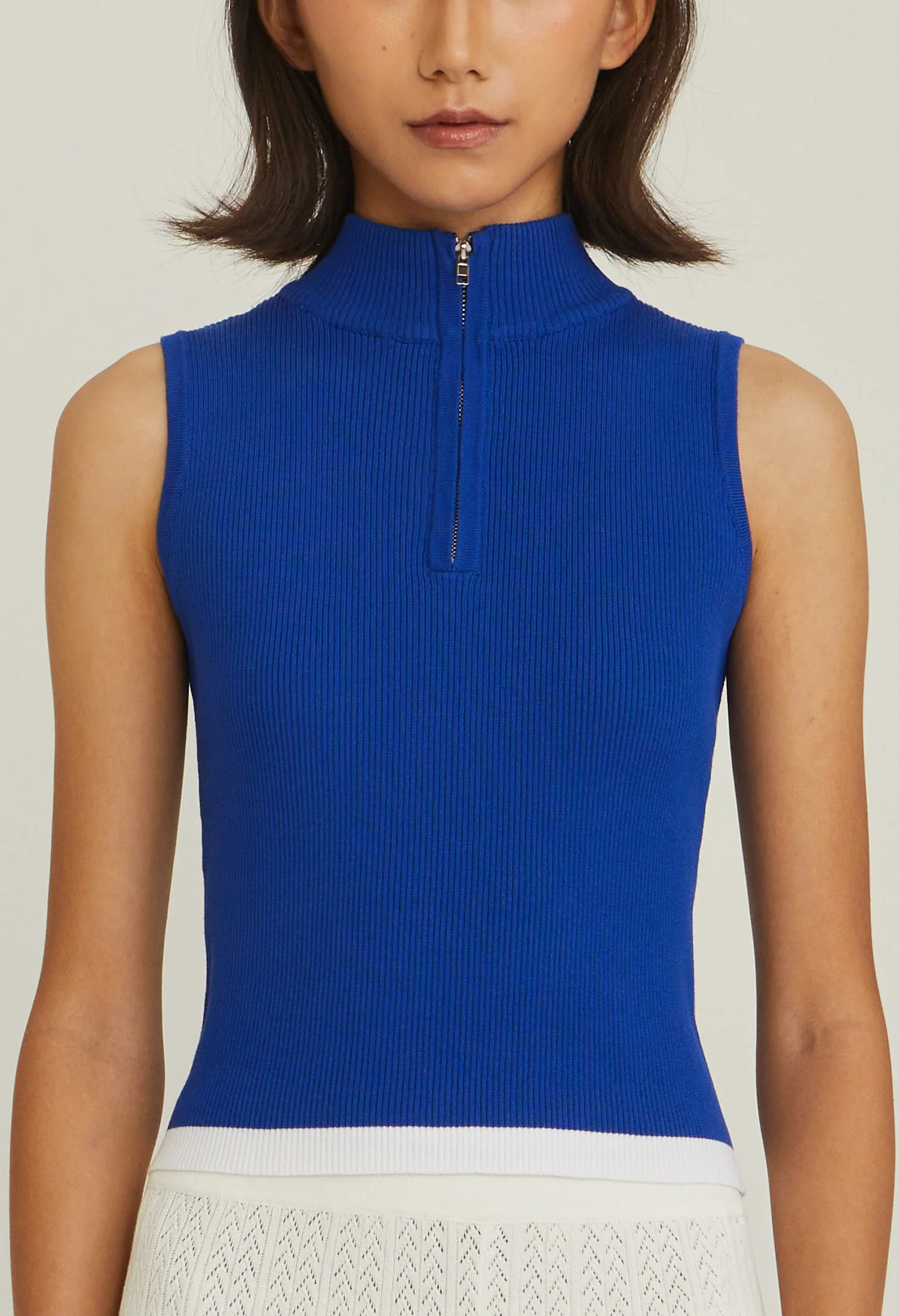 Highneck Sleeveless Fitted Tee