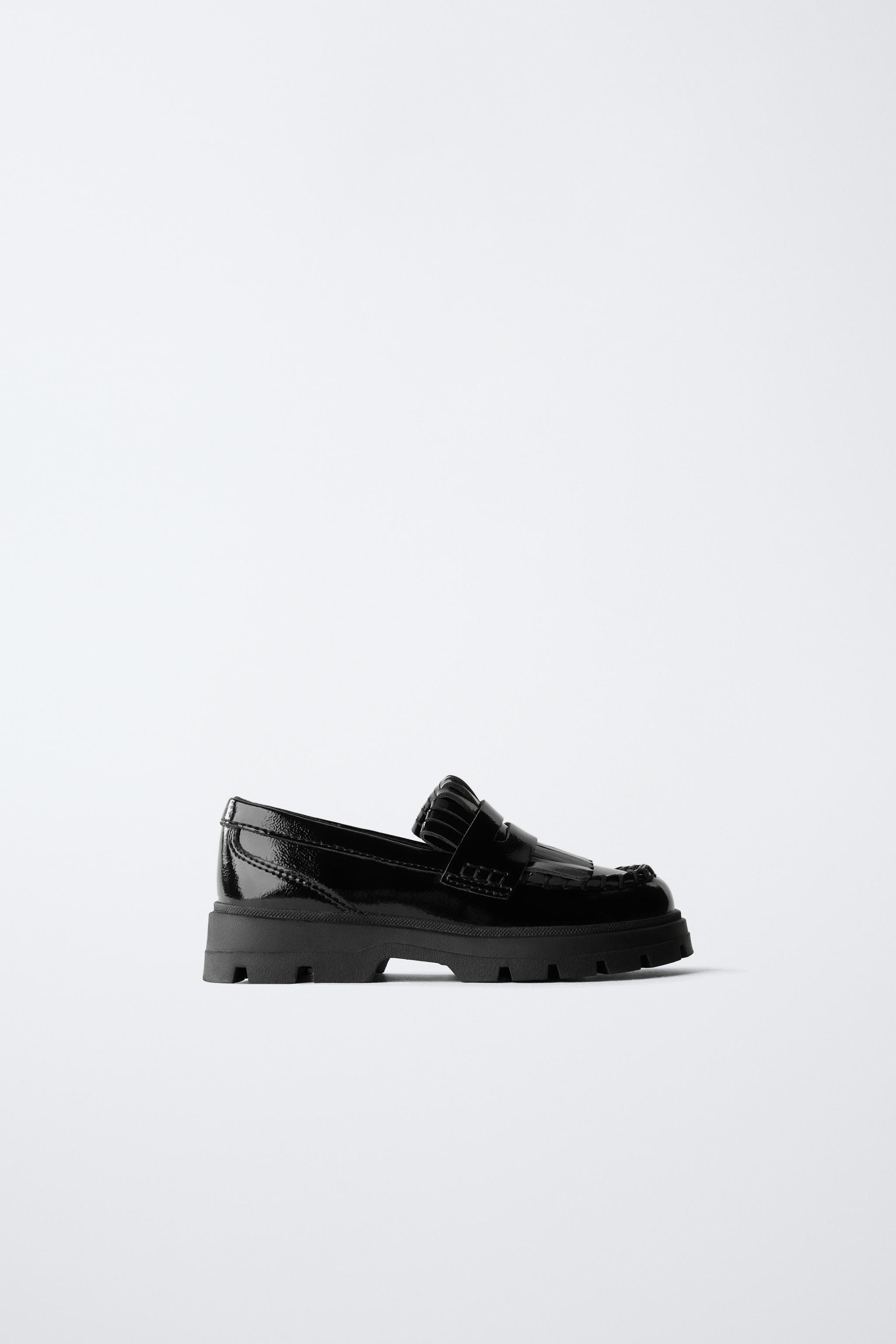 DETAIL LOAFERS
