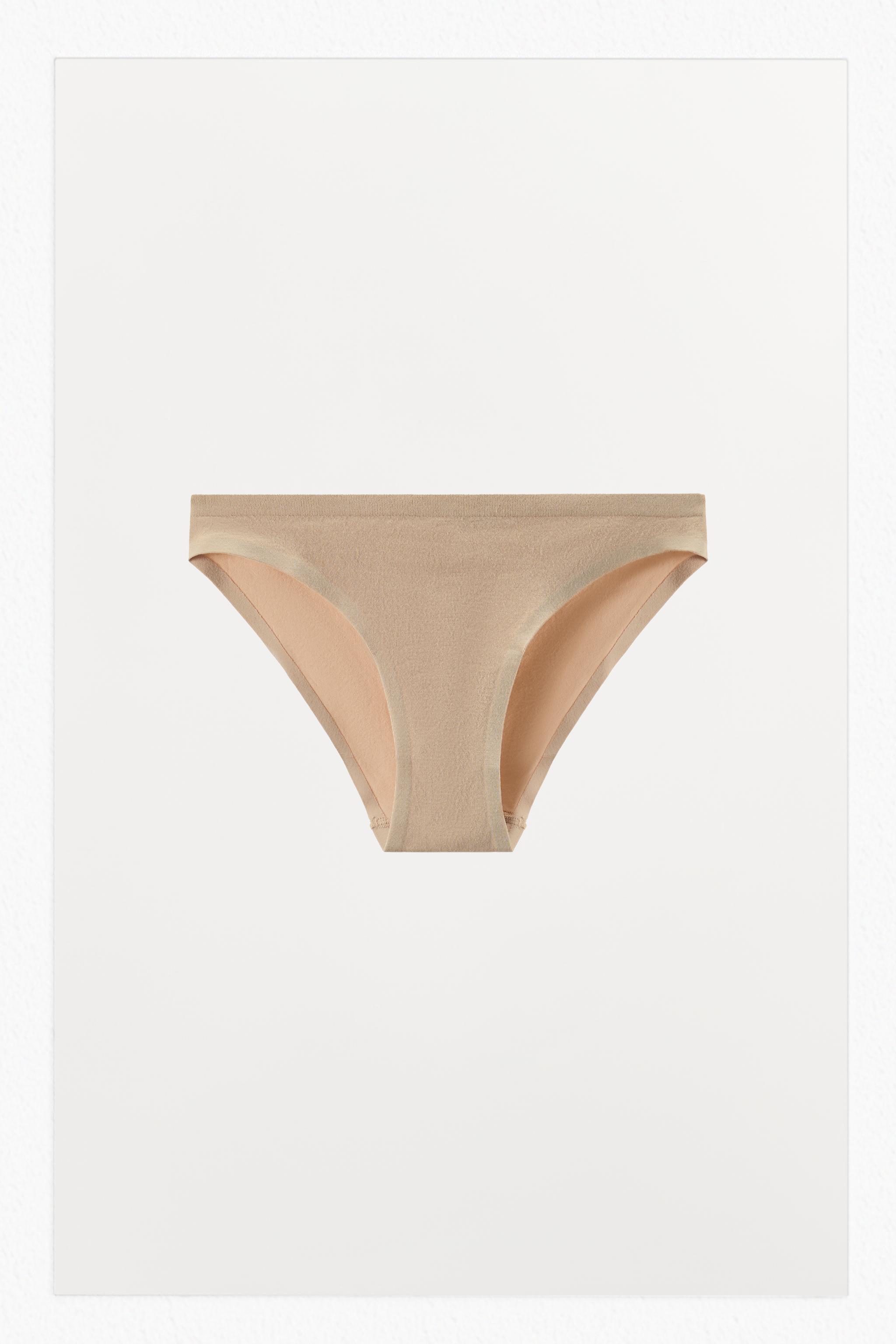 SEAMLESS PANTIES