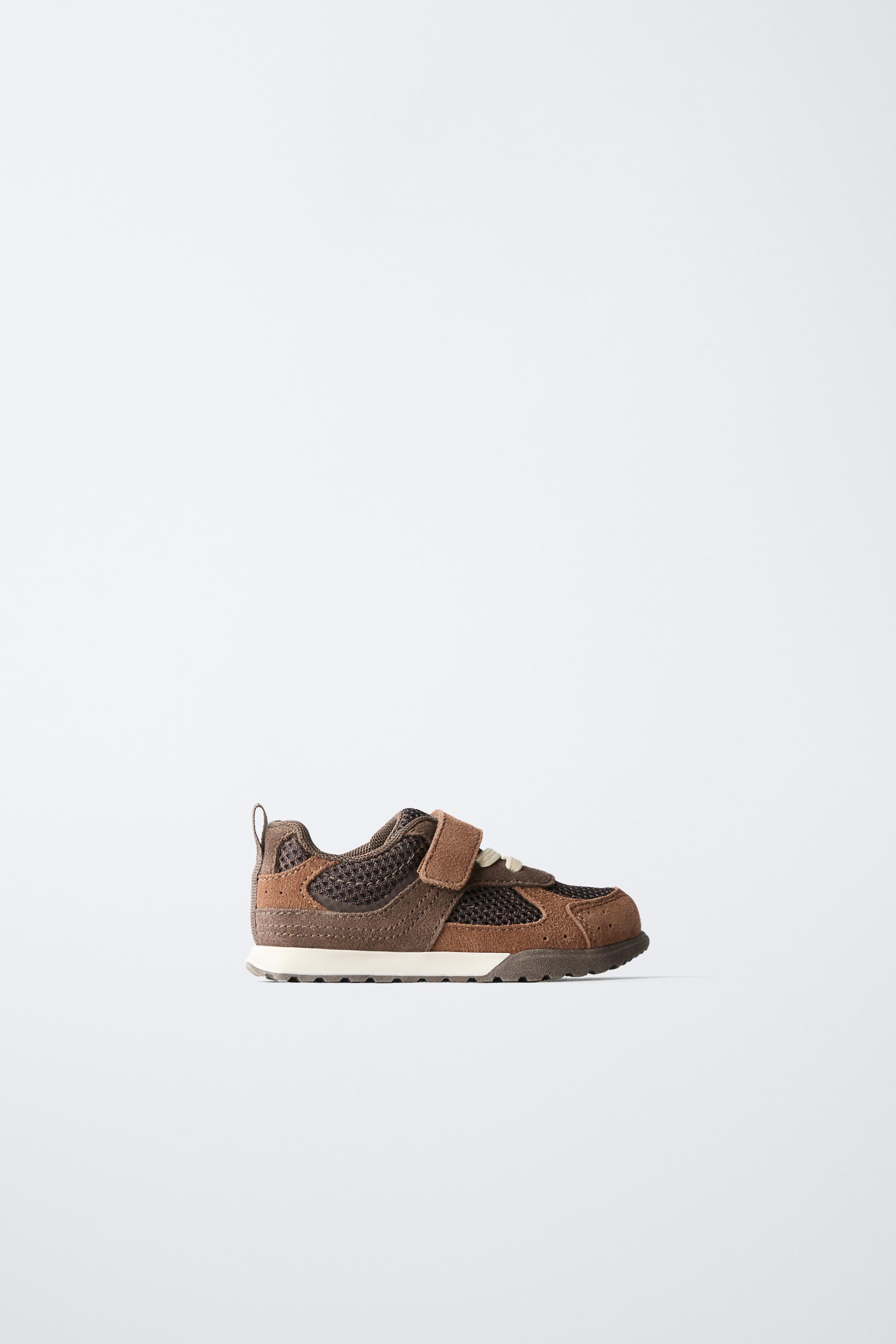 BAREFOOT MULTI-PIECE SNEAKERS
