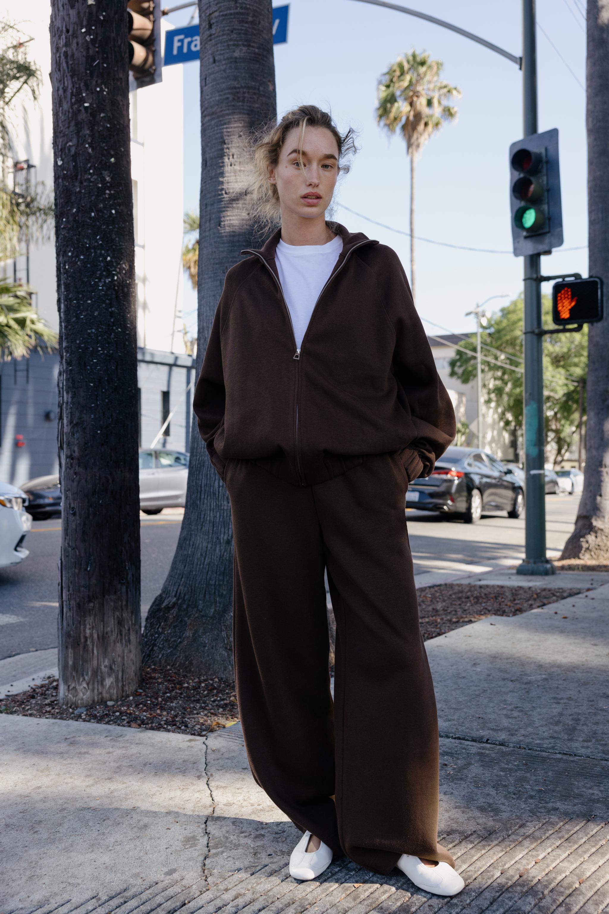 SOFT STRAIGHT LEG PANTS