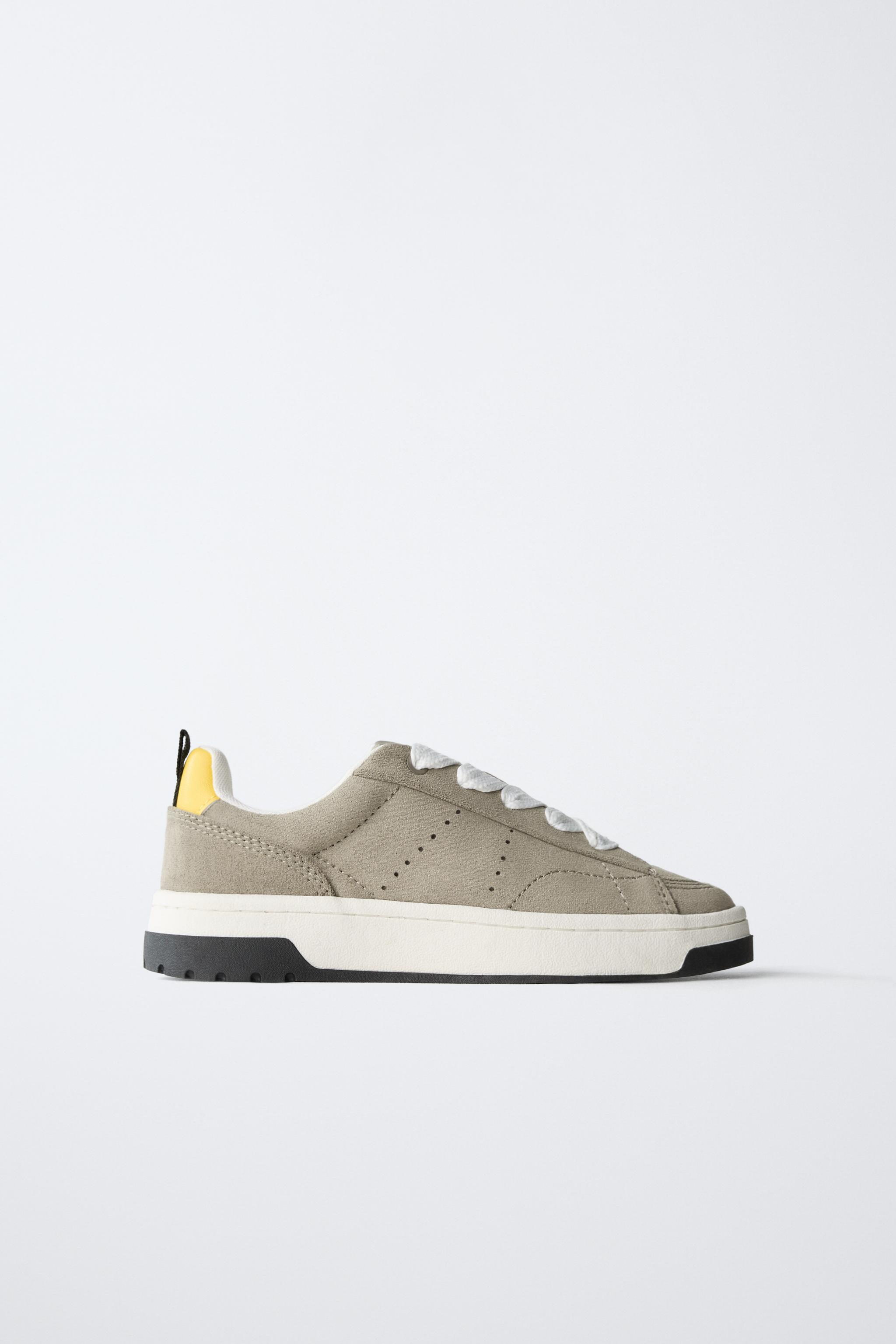SKATER SNEAKERS