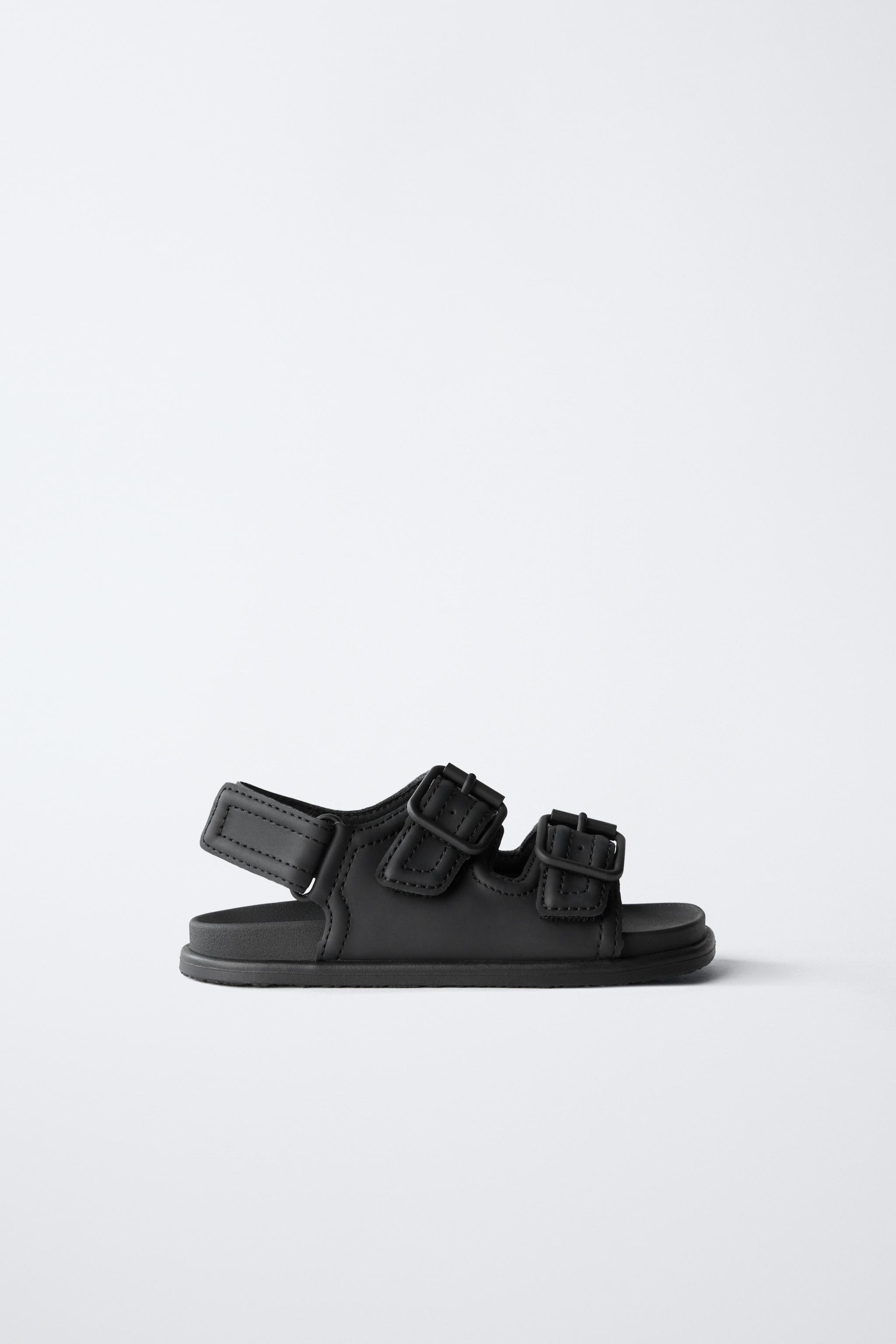 BUCKLED SANDALS
