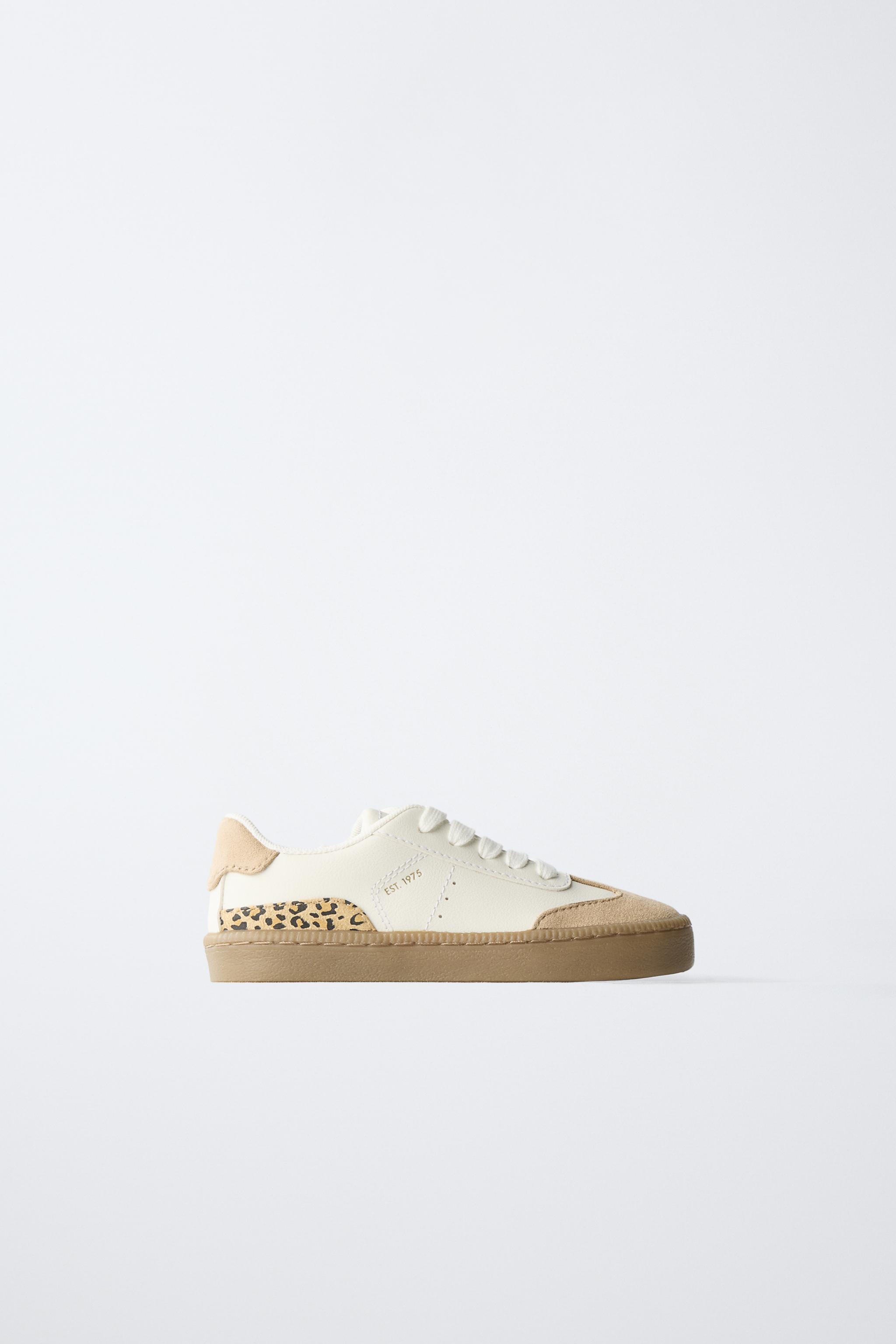DETAIL SNEAKERS