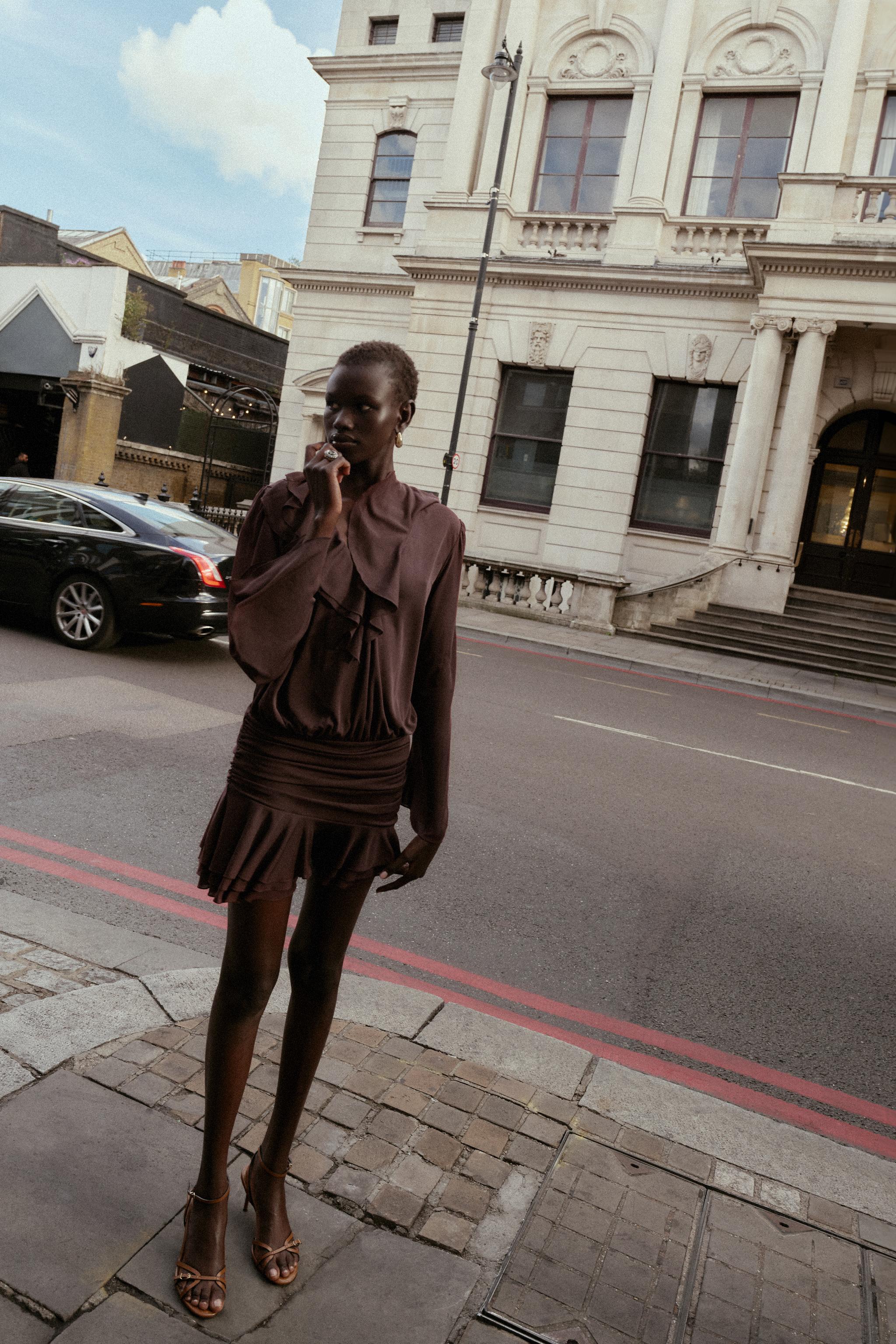 SHORT RUFFLED DRESS
