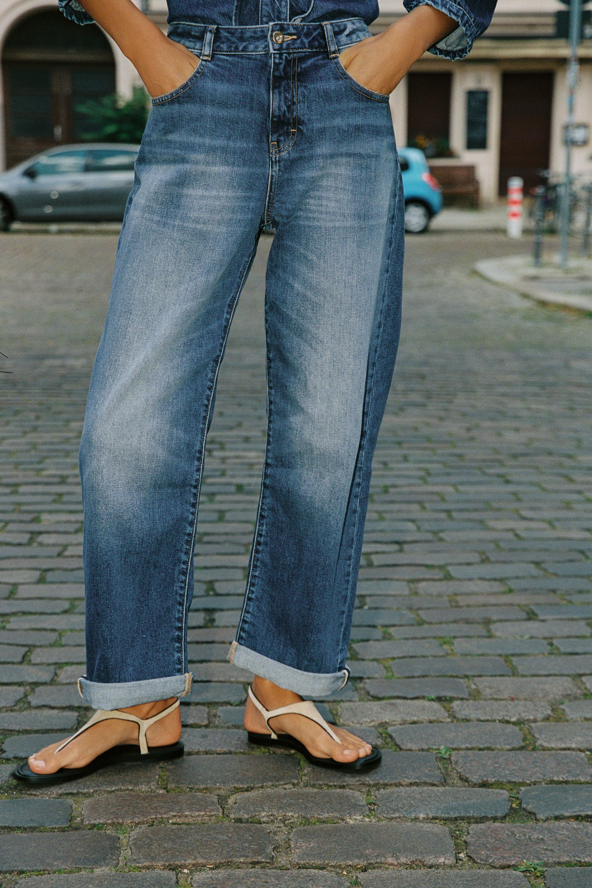 Z.07 RELAXED FIT HI-RISE CUFFED JEANS